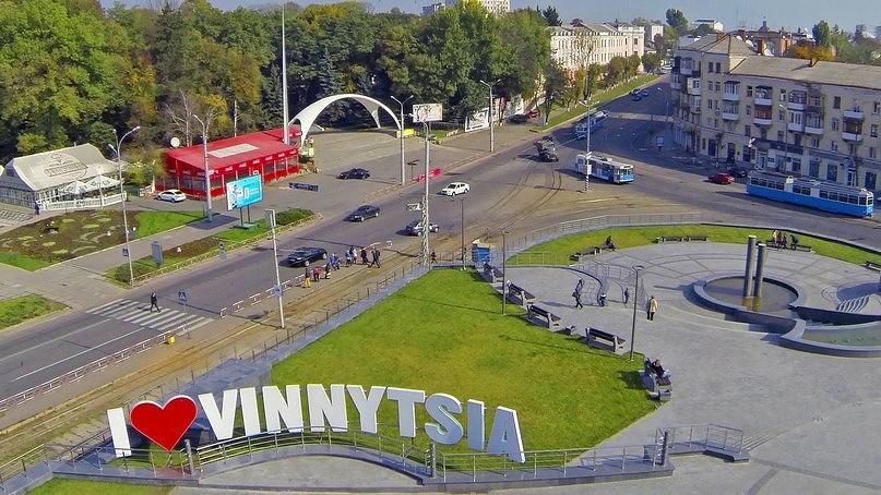 דירות ויניצה Проспект Космонавтів 42 מראה חיצוני תמונה